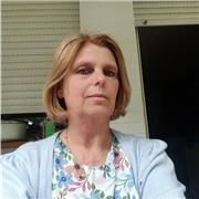 Sono francese e insegno la lingua per qualsiasi età e livelli da bambini ad adulti da vari anni ormai con esperienza